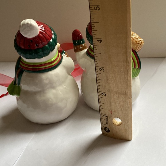 Mikasa snow man salt and pepper shakers. - Picture 5 of 7